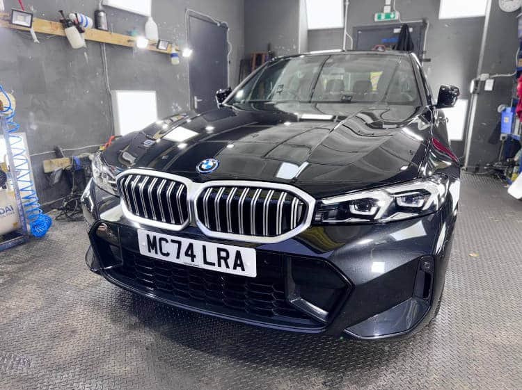 What are the benefits of car detailing near me in Edinburgh?